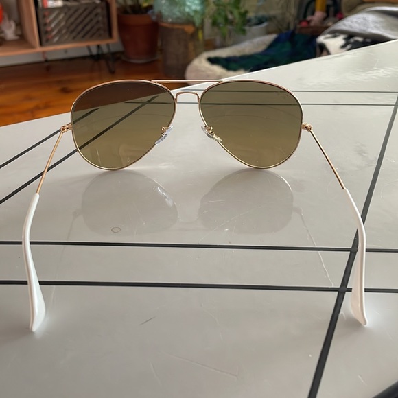 Ray-Ban Aviators NWOT never worn or used - Picture 4 of 6